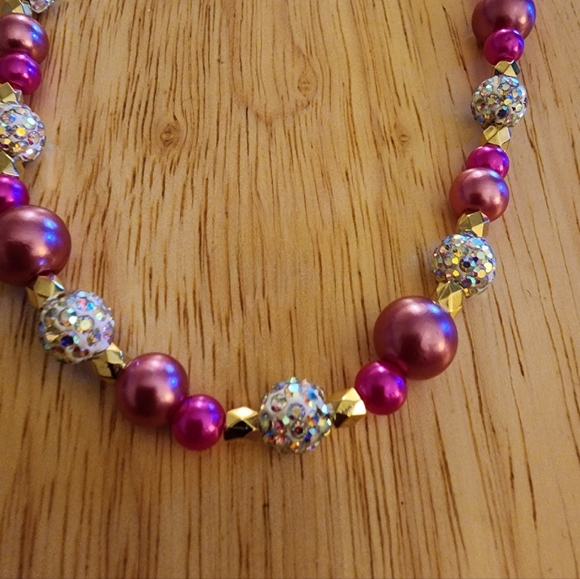 Gorgeous Handmade Stretch Necklace - Picture 5 of 6